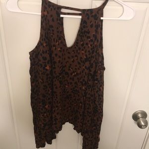 Leopard top